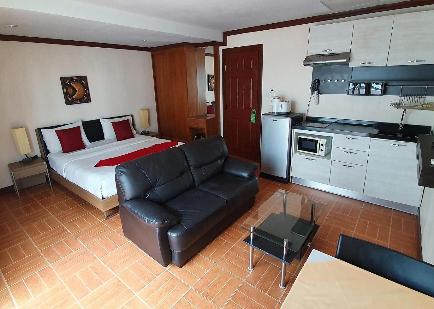 Patong Karlssons Hotel Kültér fotó